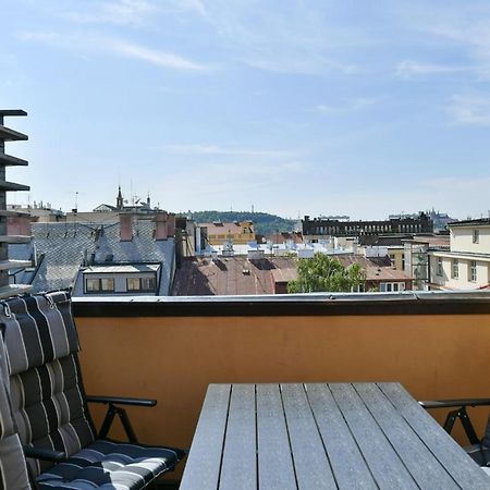 Luxury Central Penthouse With Sauna, Terrace, 250M2, 5Bdrm, 3Bthrm Prag Exterior foto
