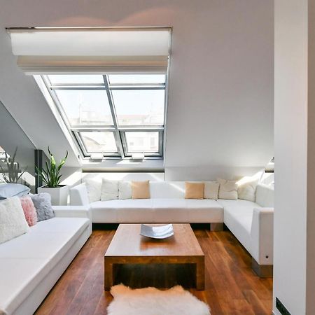 Luxury Central Penthouse With Sauna, Terrace, 250M2, 5Bdrm, 3Bthrm Prag Exterior foto