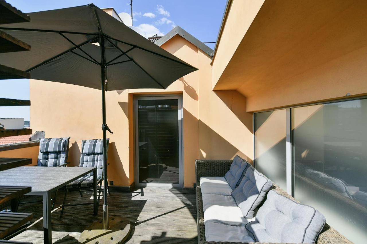 Luxury Central Penthouse With Sauna, Terrace, 250M2, 5Bdrm, 3Bthrm Prag Exterior foto
